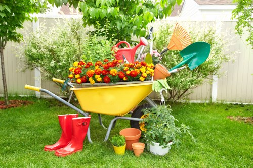 Booking process and customer responsibilities for garden maintenance services